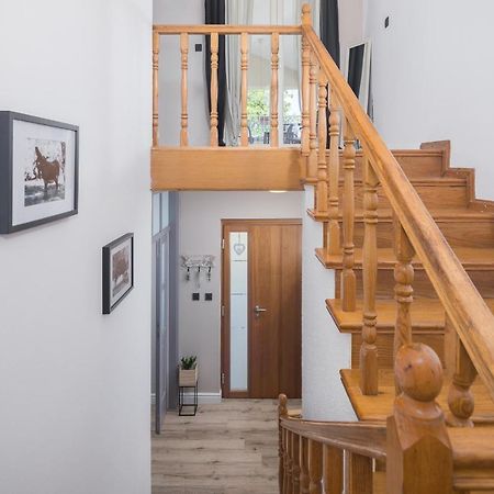 Family Vacation Villa Žbandaj 外观 照片