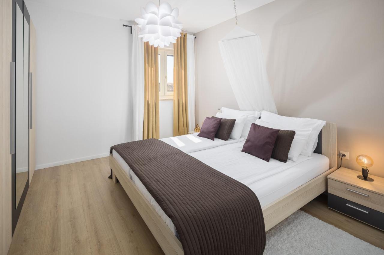 Family Vacation Villa Žbandaj 外观 照片