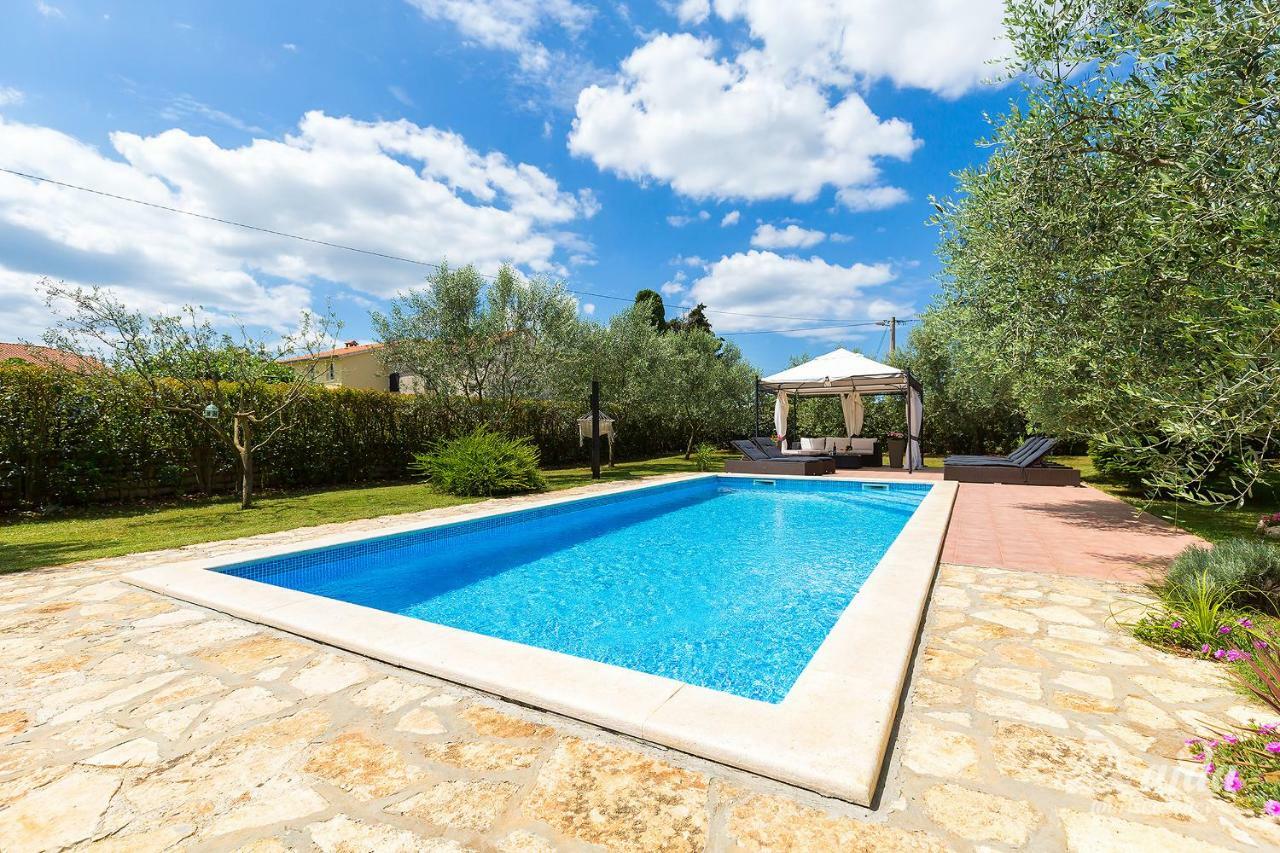 Family Vacation Villa Žbandaj 外观 照片