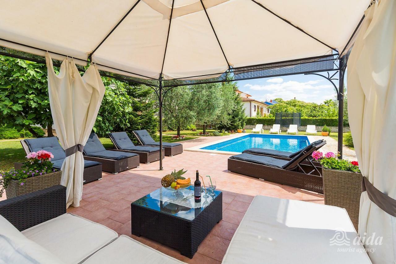 Family Vacation Villa Žbandaj 外观 照片